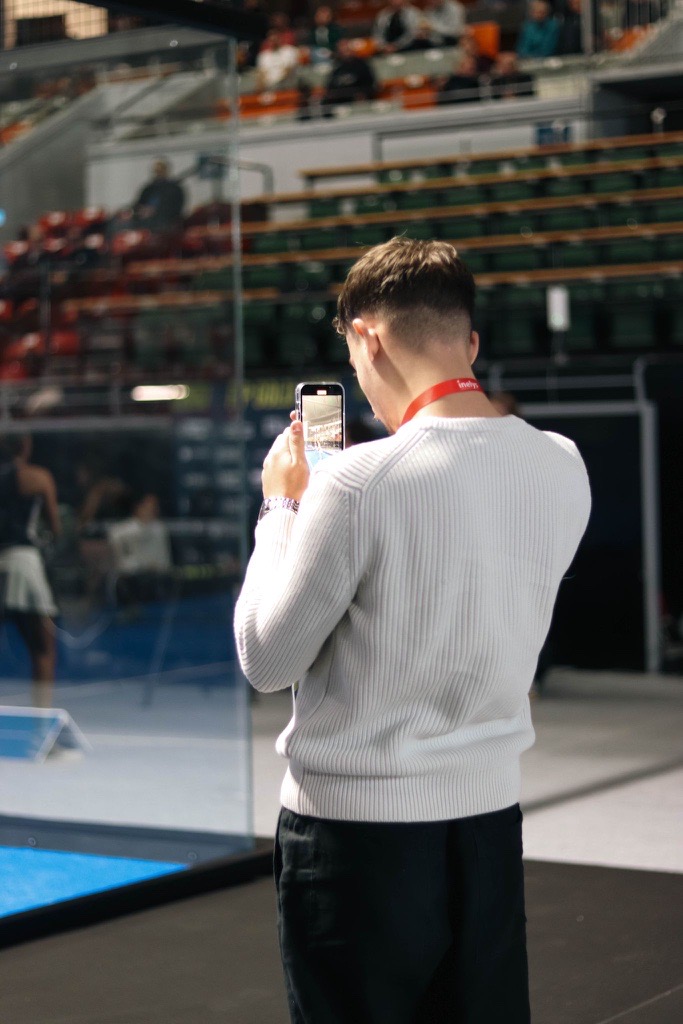 Etudiant ISG vidéo smartphone sport